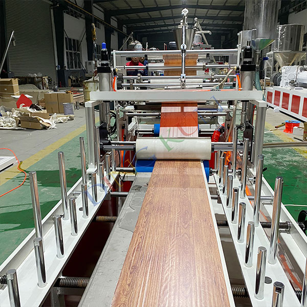 Линия по производству СТЕНОВЫХ ПАНЕЛЕЙ ПВХ: Полное руководство